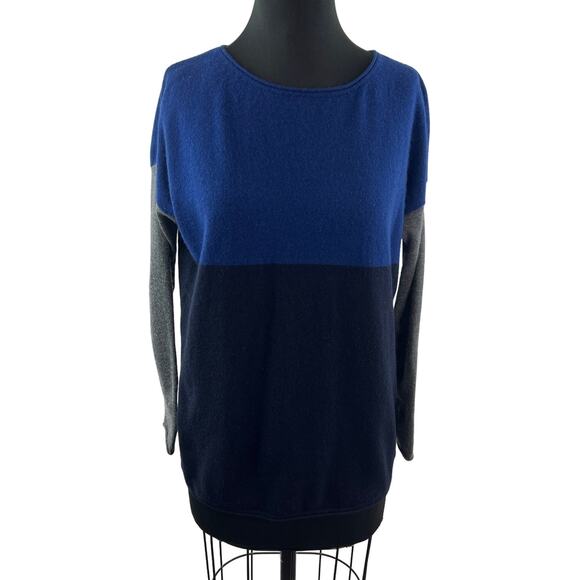 VINCE Blue Gray Black Sweater Wool Knit Round Neck Drop Shoulder Size X-Small XS - Picture 1 of 10